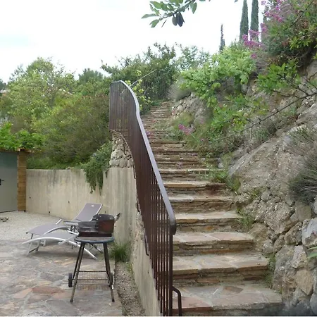 بيت للعطل La Thorie Ma Maison De *